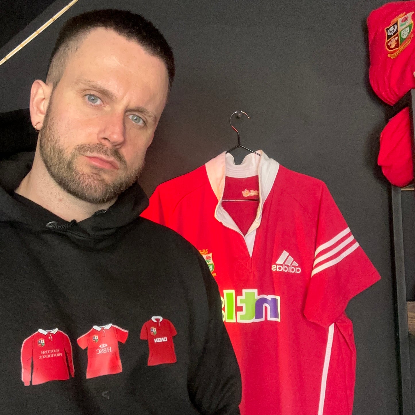 P Sports 002 - Lion Hoodie