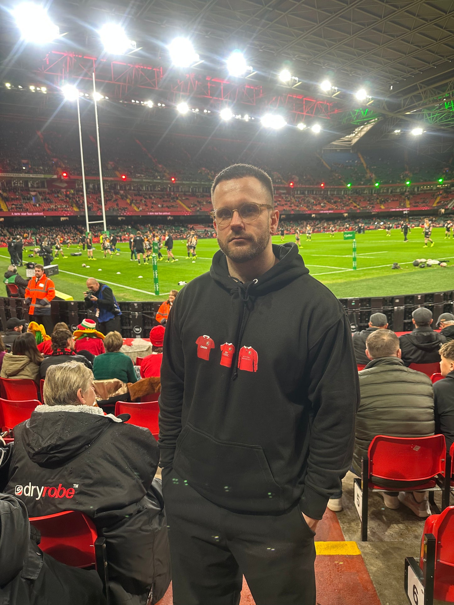 P Sports 002 - Lion Hoodie